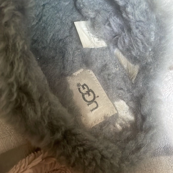 Ugg Coquette Sequin Bow Black Slippers - Picture 6 of 6